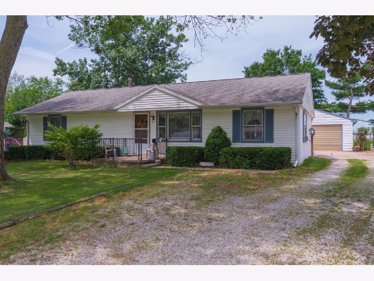 Homes & Condos & Townhomes Sold Colonial Meadows Bloomington Illinois, 411 Priscilla