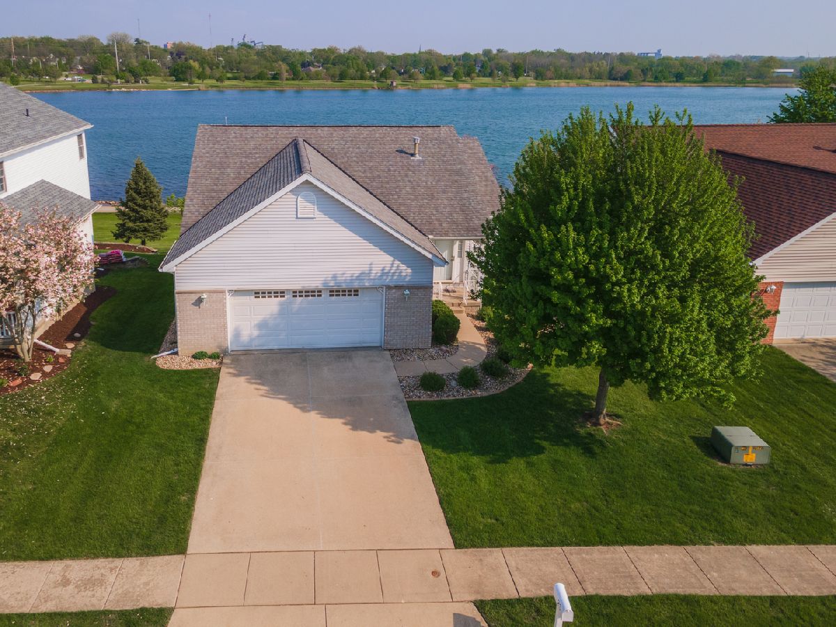 Condos & Townhomes & Homes Sold Lake Ridge Bloomington Illinois, 23 Lake Ridge