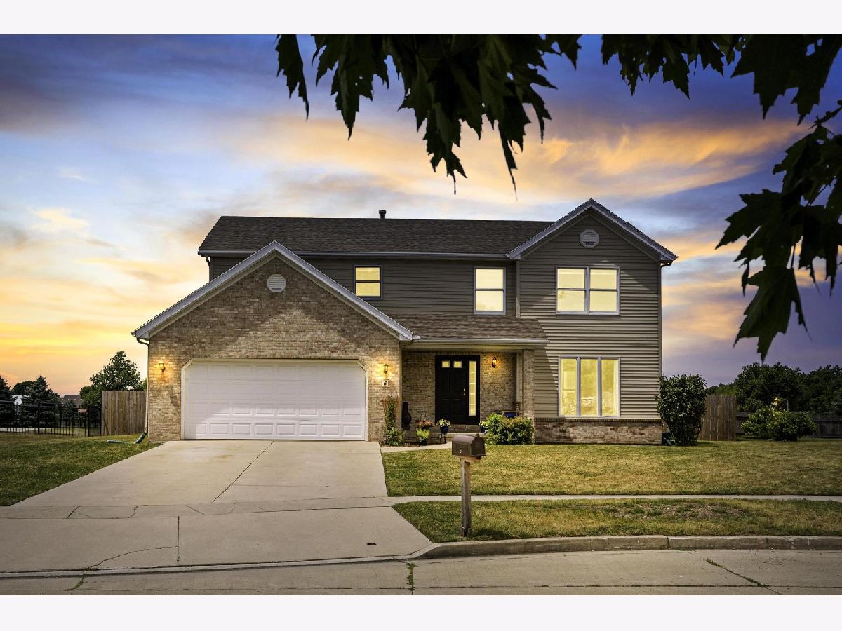 Homes & Condos & Townhomes Sold Garling Heights Bloomington Illinois, 6 Brunton