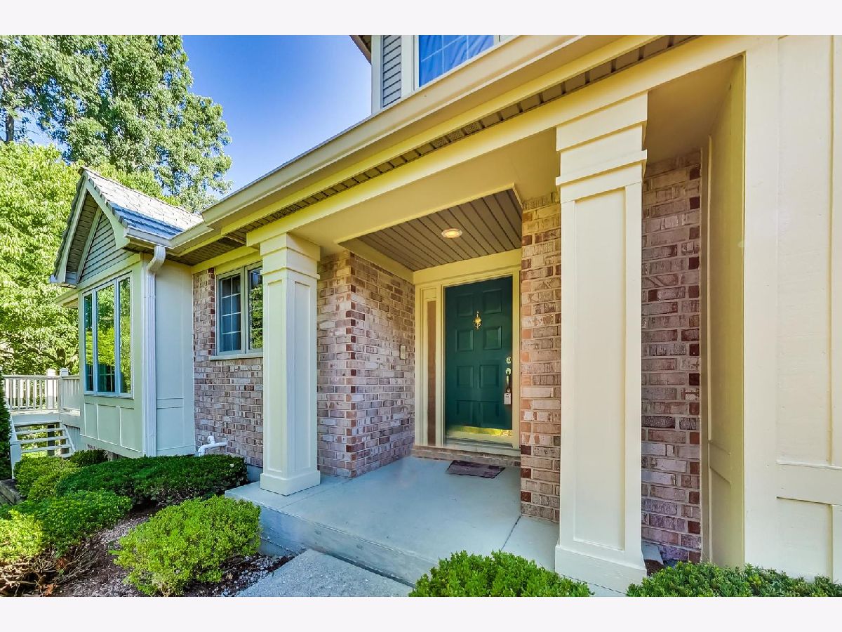 Homes & Condos & Townhomes Sold Indian Ridge Glenview Illinois, 2826 Pawnee