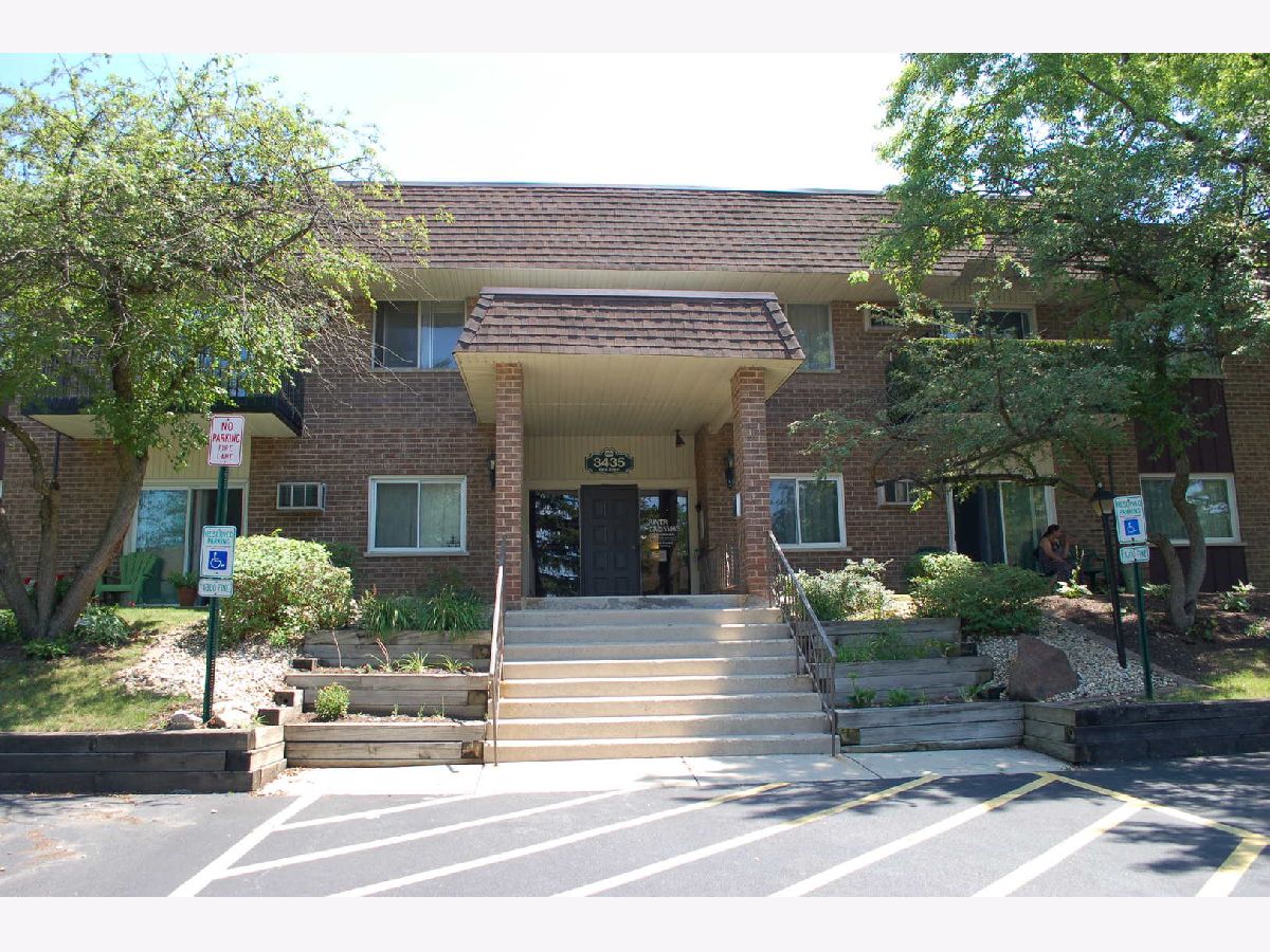 Condominiums Rented River Crossing Woodridge Illinois, 3435 83rd
