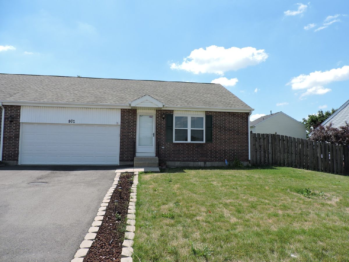 Townhomes Sold Meadowalk Romeoville Illinois, 812 Honeytree