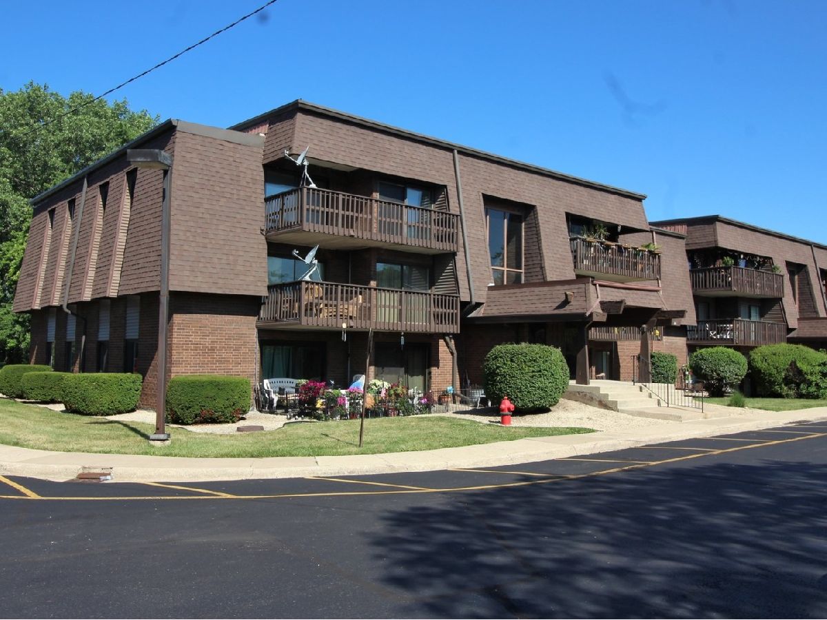 Condominiums Sold Richmond Circle Joliet Illinois, 1616 Richmond