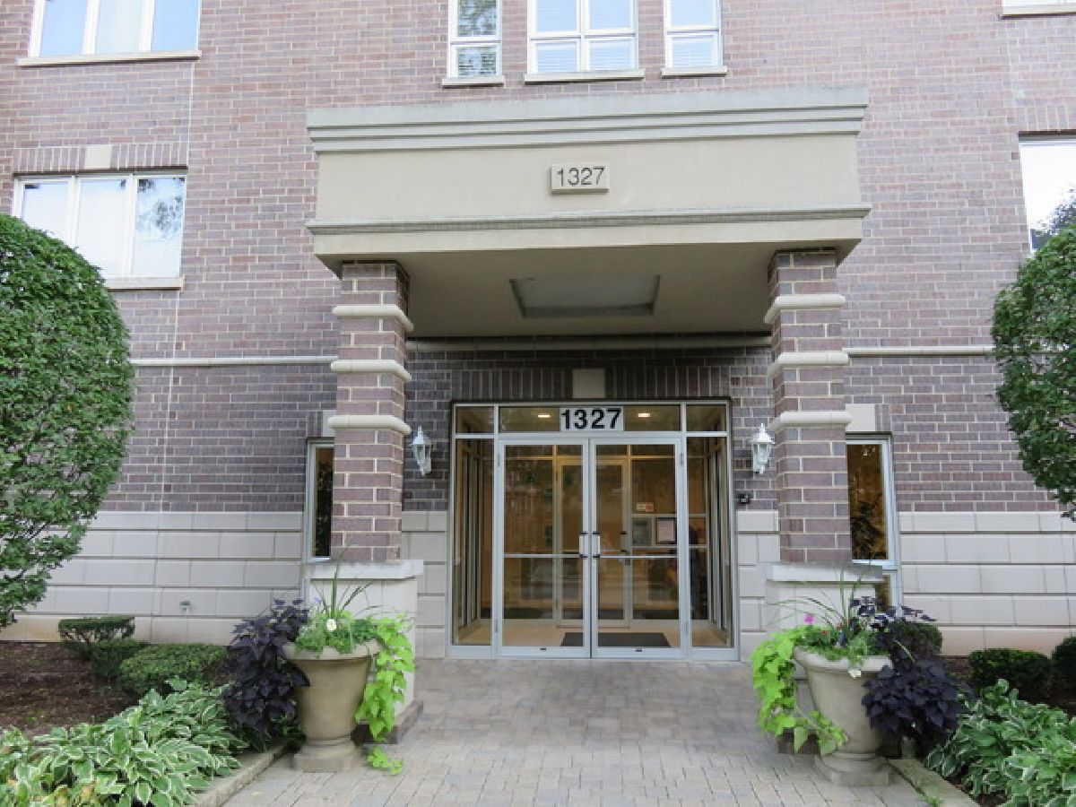 Condominiums Sold Park Place Des Plaines Illinois, 1327 Brown