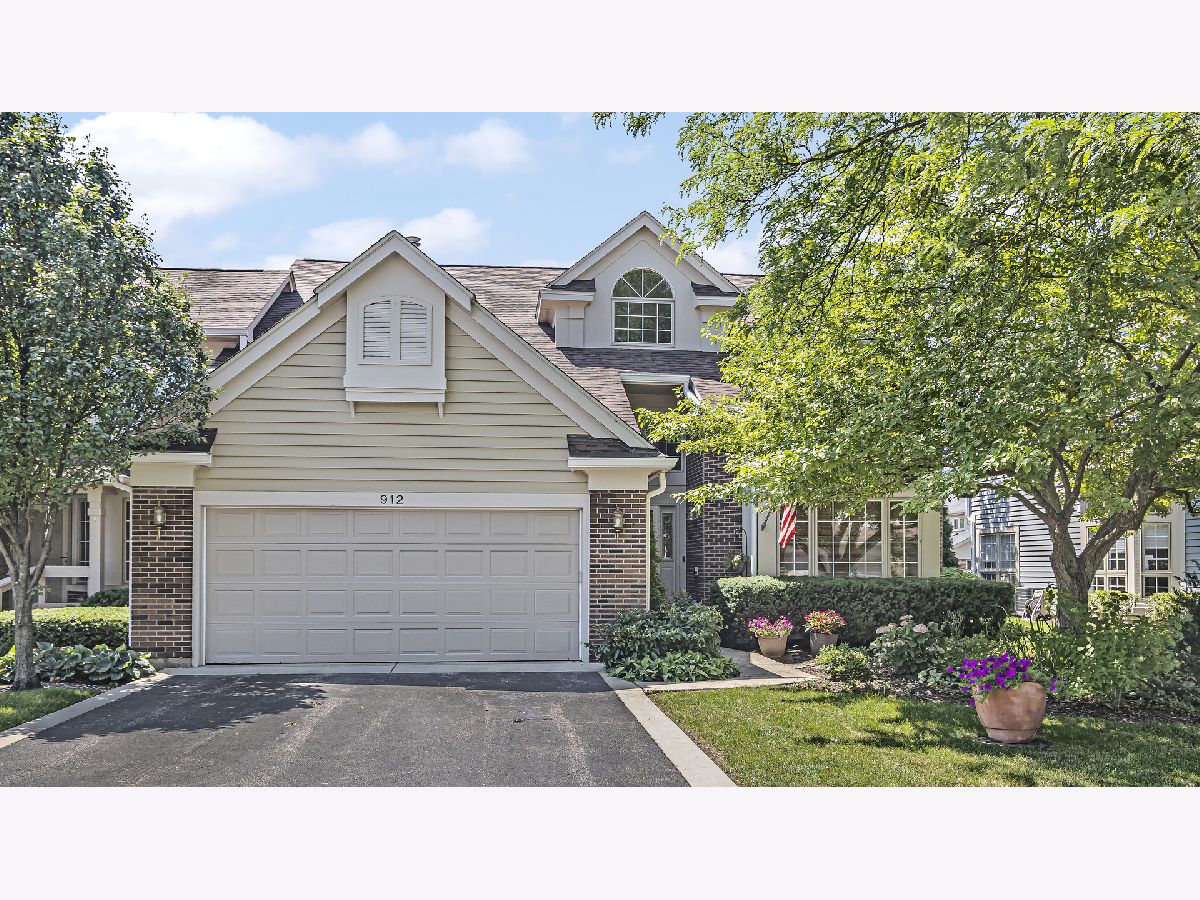 Townhomes Sold Fountains Of Deerfield Deerfield Illinois, 912 Fountain View