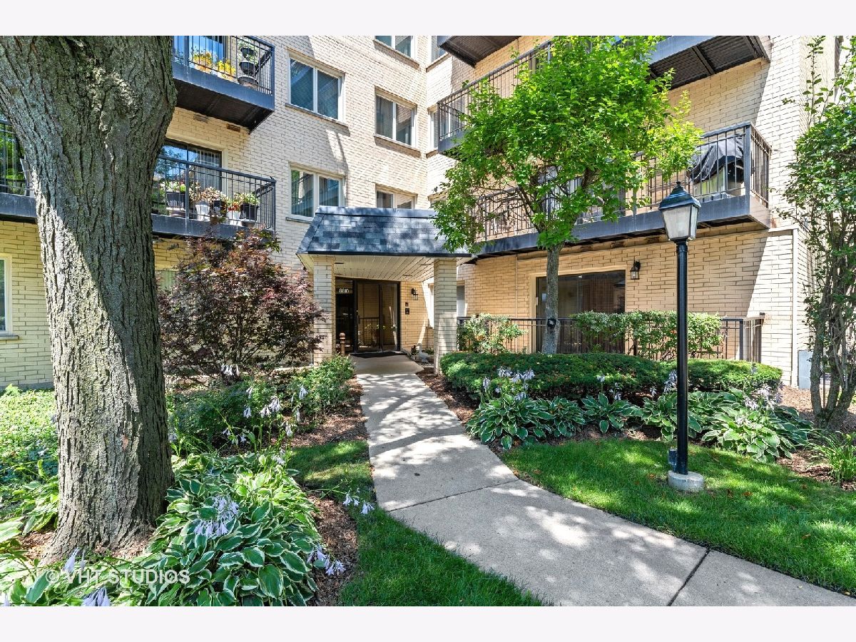 Condominiums Sold Grove Manor Morton Grove Illinois, 8610 Waukegan