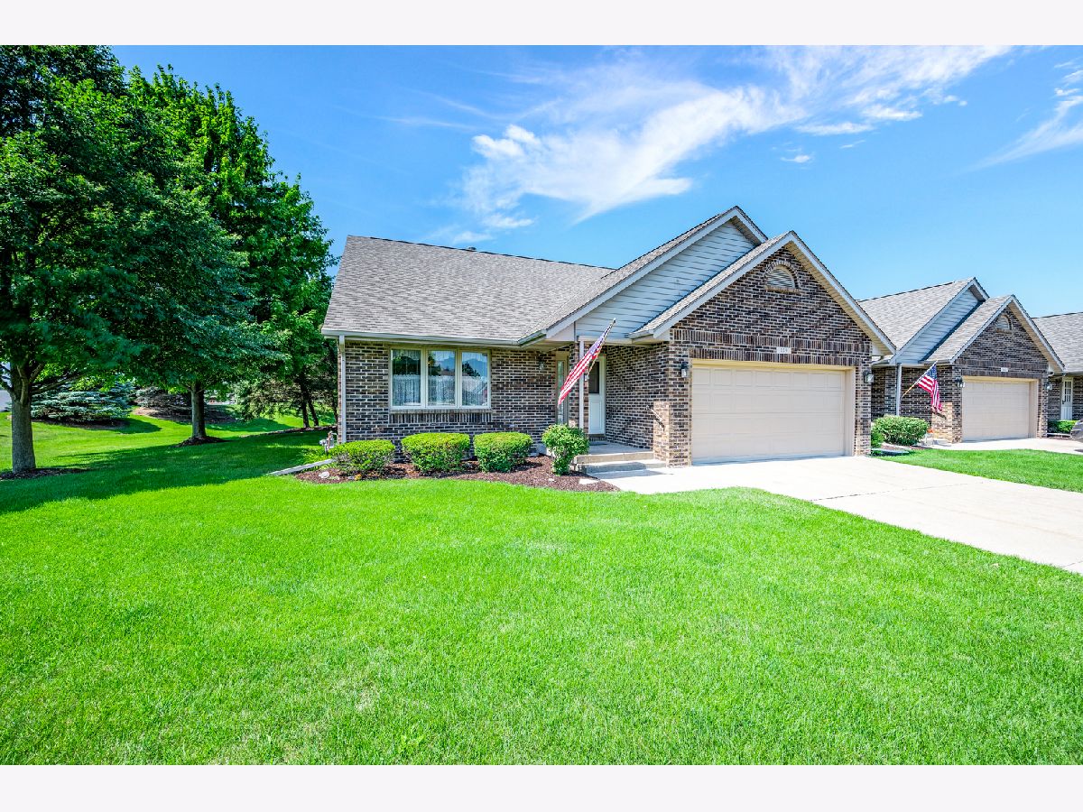 Townhomes Sold Grandview Townhouses Sycamore Illinois, 849 Croatian