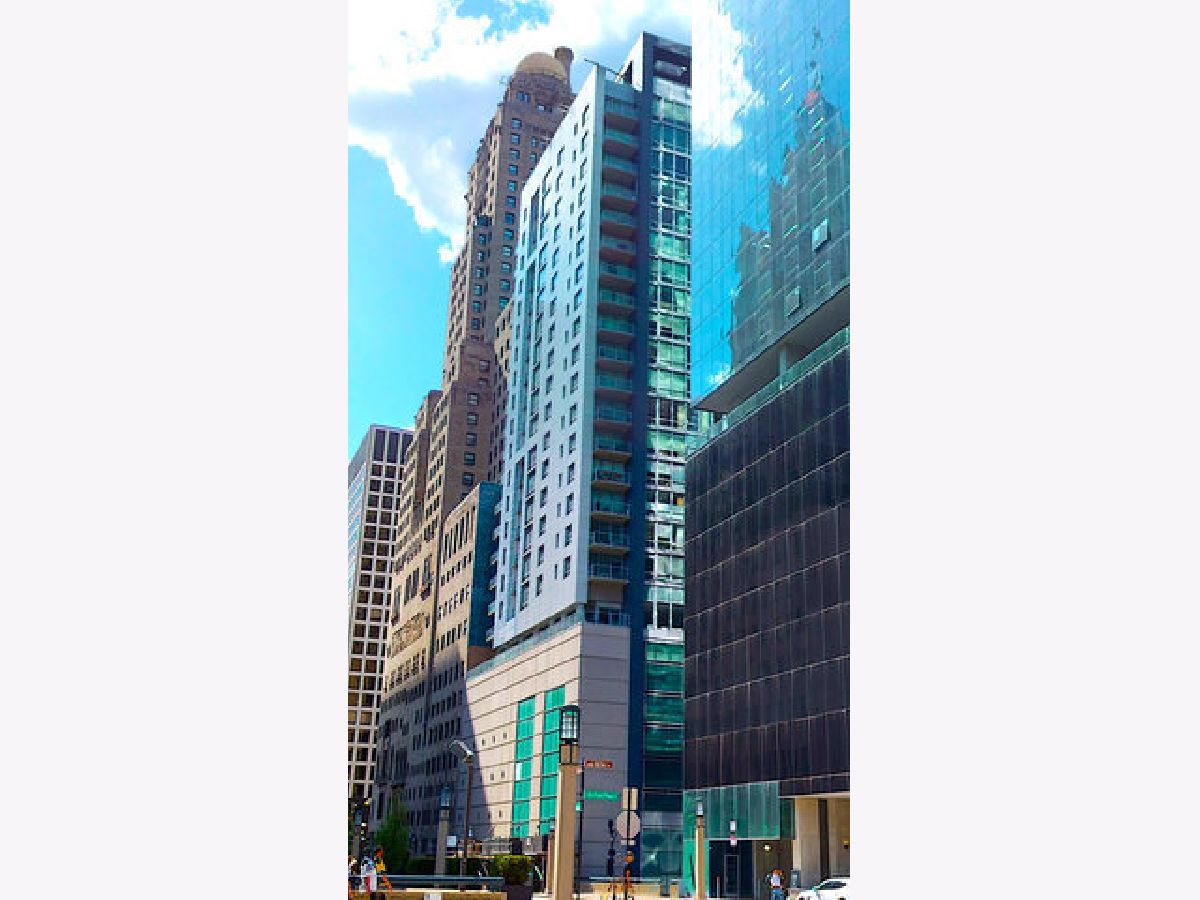 Condominiums Rented Avenue East Chicago Illinois, 160 Illinois