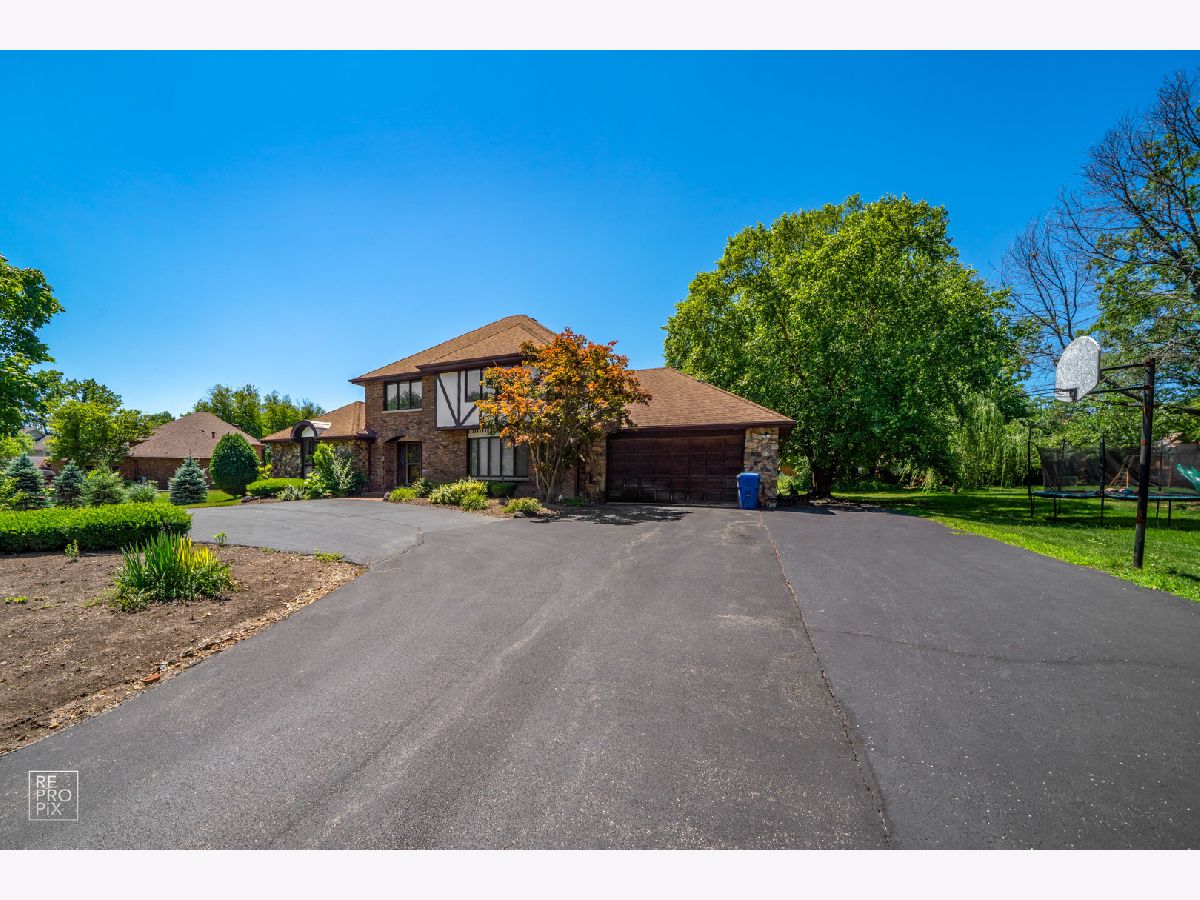Homes Sold Oak Valley Homer Glen Illinois, 16108 Twin Oak