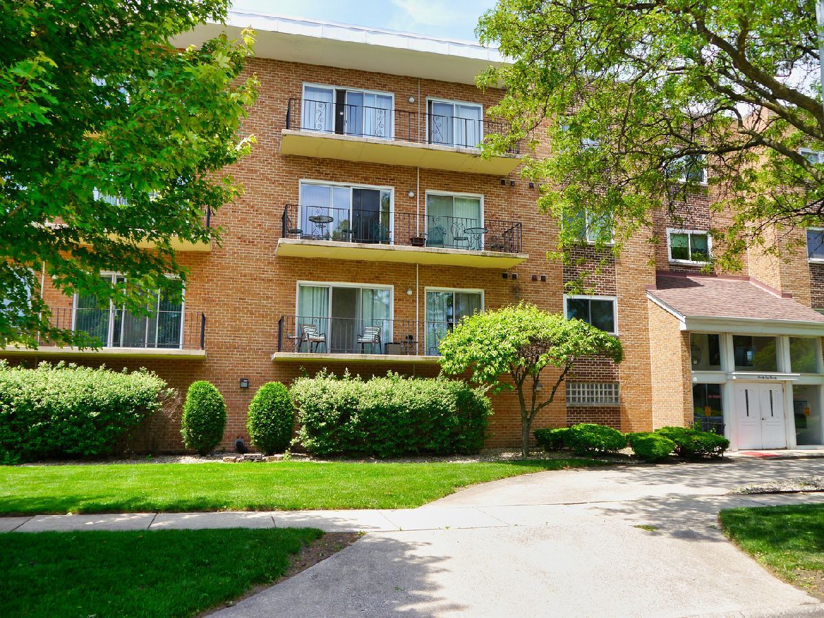 Condominiums Sold Elwood North Condos Oak Lawn Illinois, 9620 Komensky