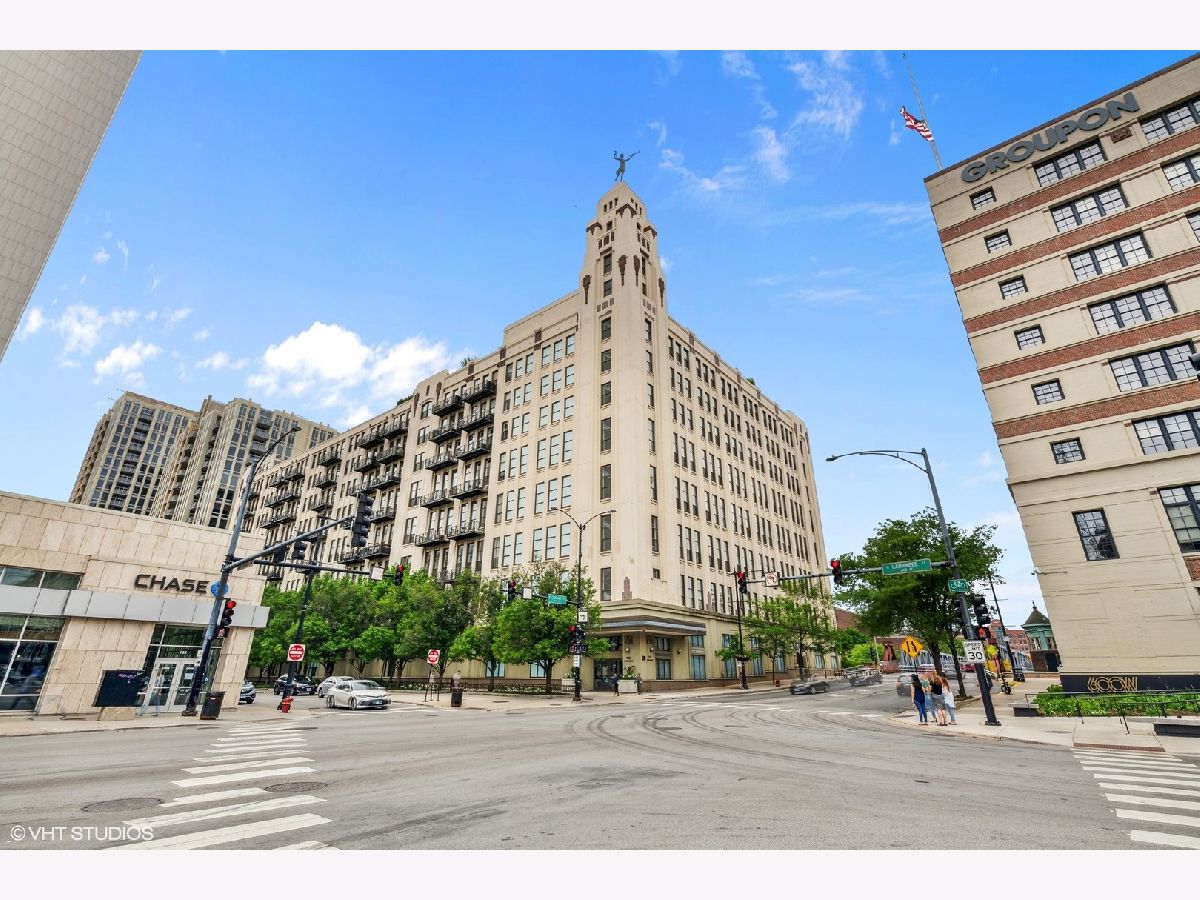 Condominiums Rented One River Place Chicago Illinois, 758 Larrabee
