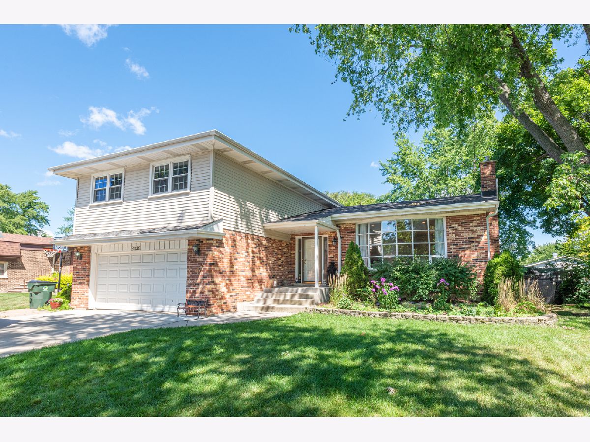 Homes & Condos & Townhomes Sold Cedar Glen Arlington Heights Illinois, 2339 Cedar Glen