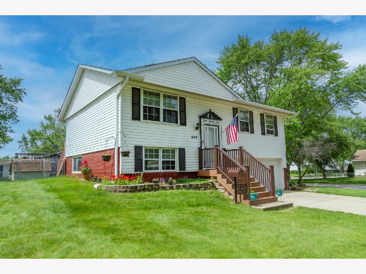 Homes Sold Green Meadows Streamwood Illinois, 242 Dato