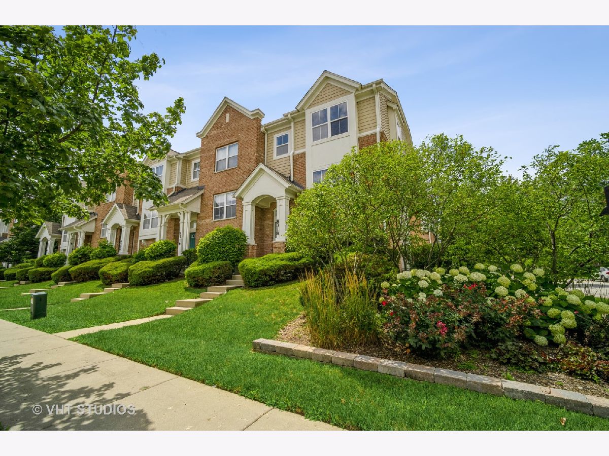 Townhomes & Condos Sold Trafalgar Square Morton Grove Illinois, 8318 Avalon
