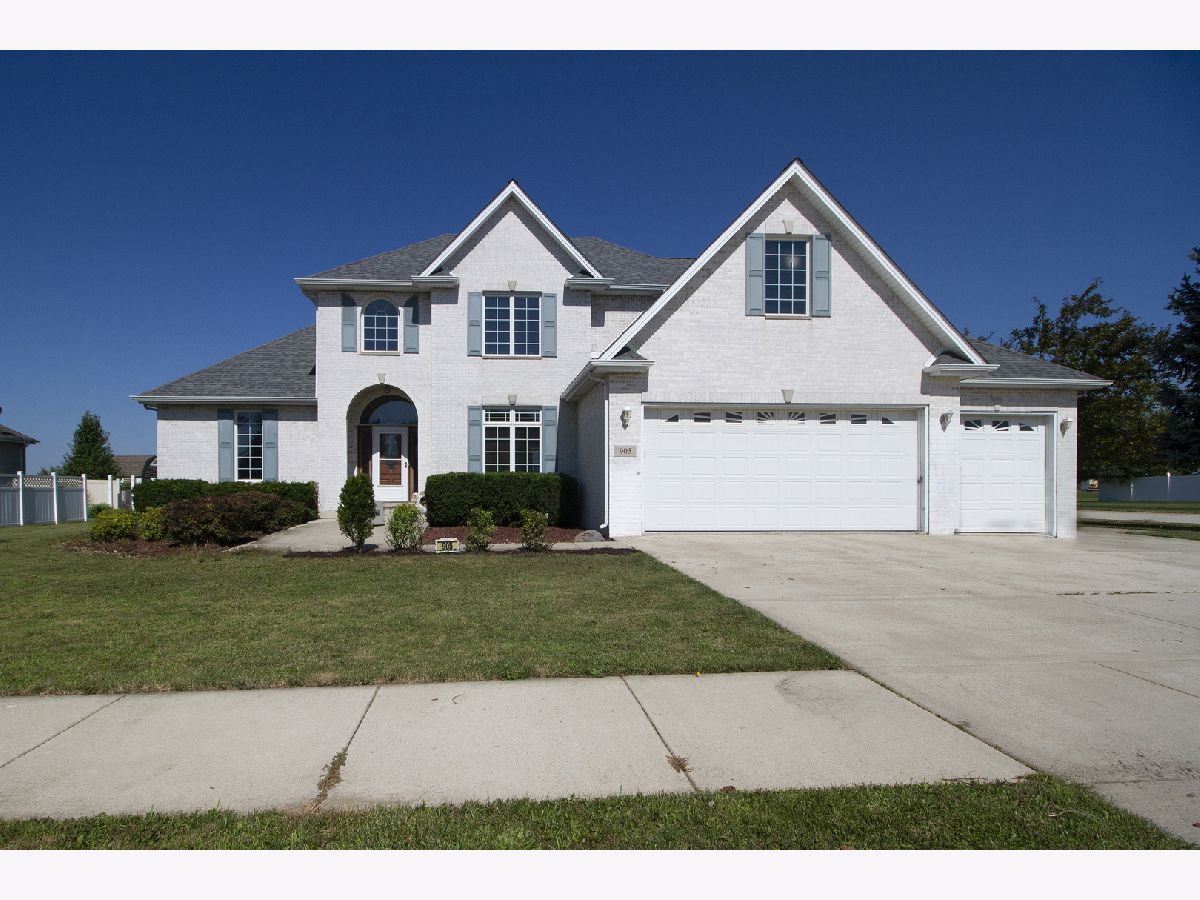 Homes & Townhomes Sold South Creek Manteno Illinois, 905 White Tail