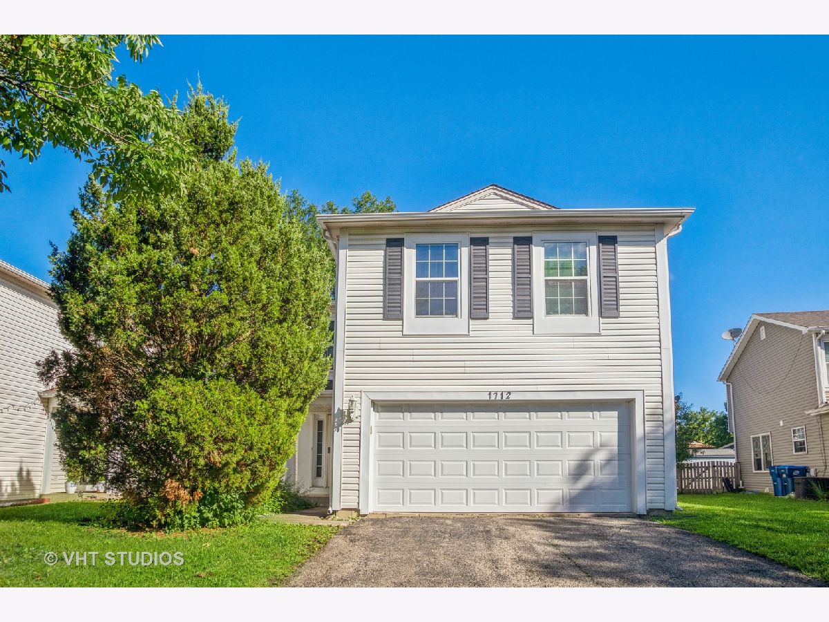 Townhomes Sold Southbridge Commons Schaumburg Illinois, 1712 Southbridge