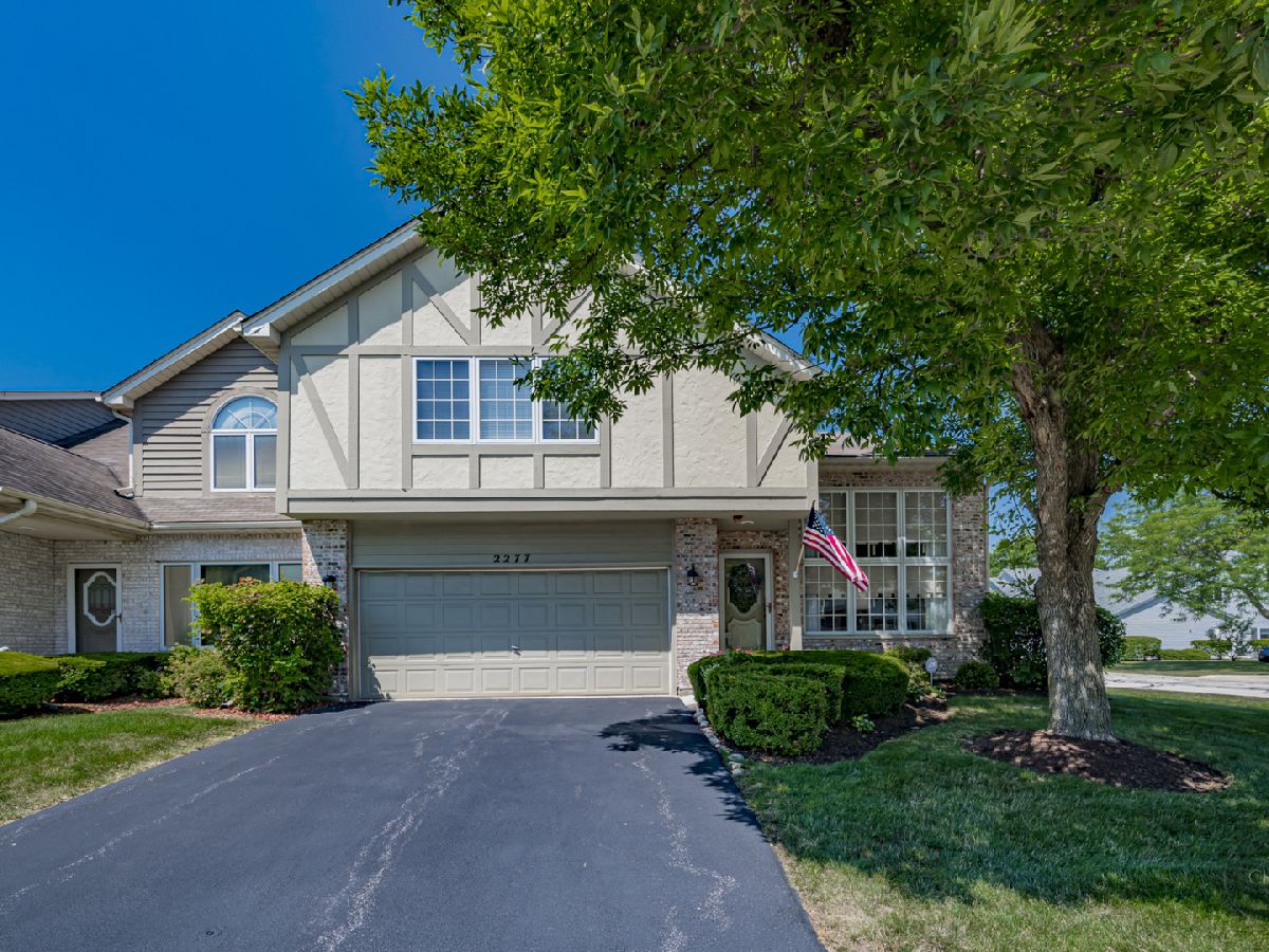 Townhomes & Condos Sold Townhomes Of Winchester Naperville Illinois, 2277 Mccartney