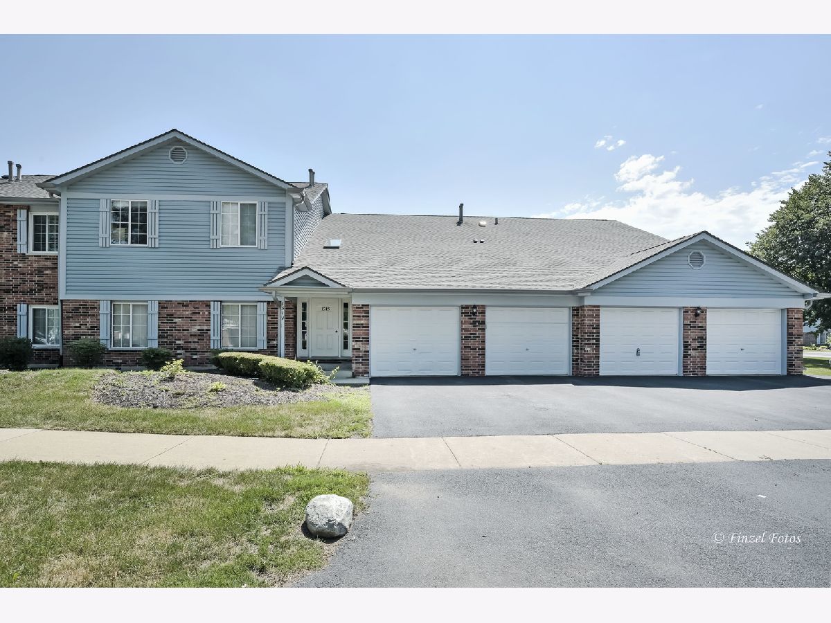 Condos & Townhomes Sold Glens Of Schaumburg Schaumburg Illinois, 1519 Mercury