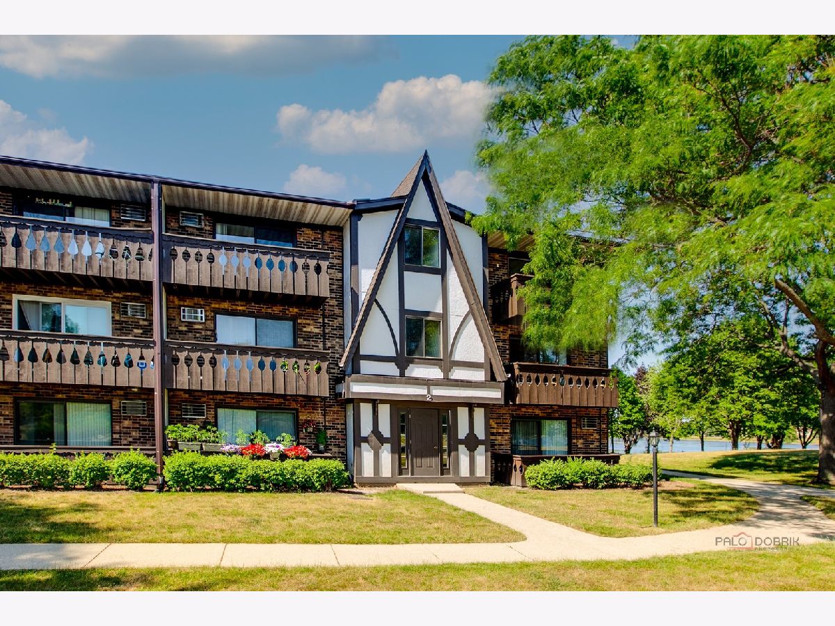 Condos & Townhomes Rented The Willows Vernon Hills Illinois, 2 Timber