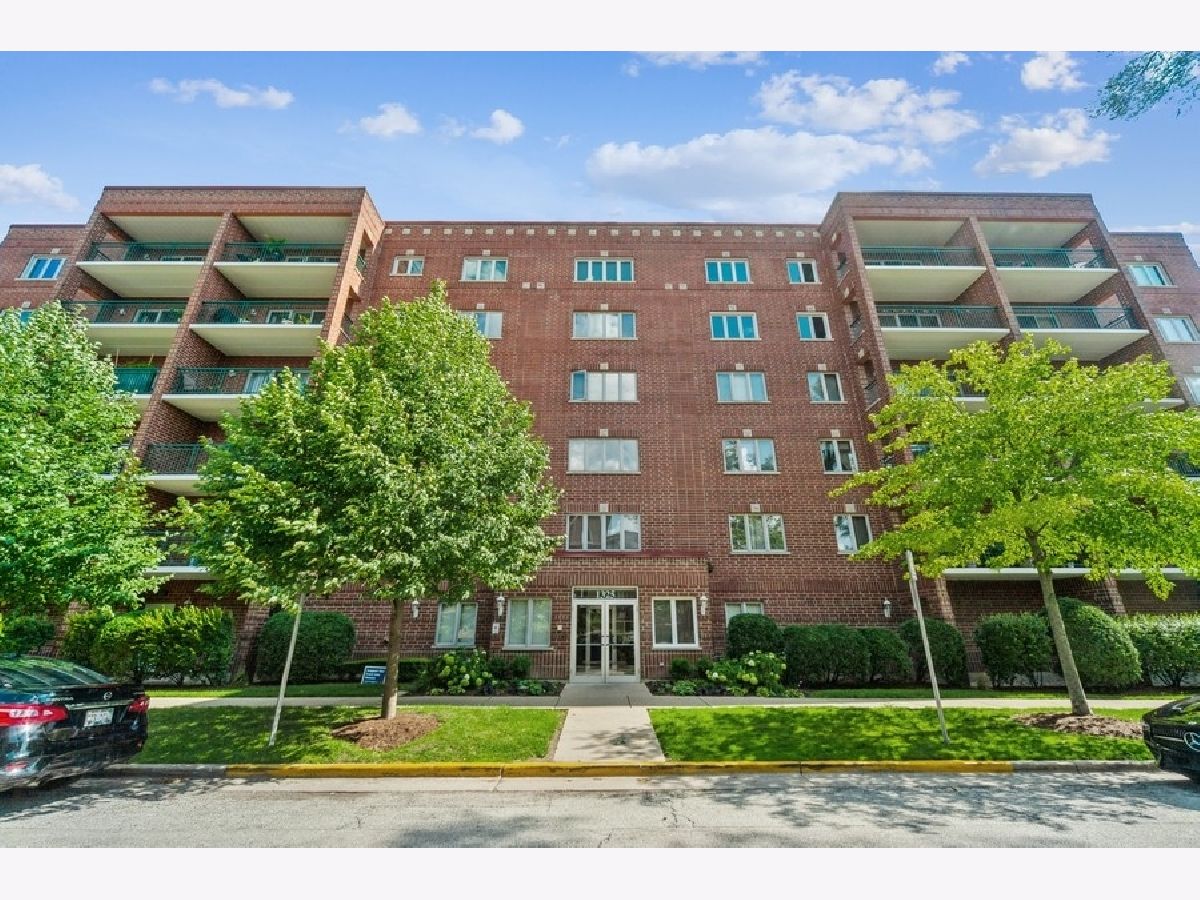 Condominiums Sold Perry-laurel Des Plaines Illinois, 1325 Perry