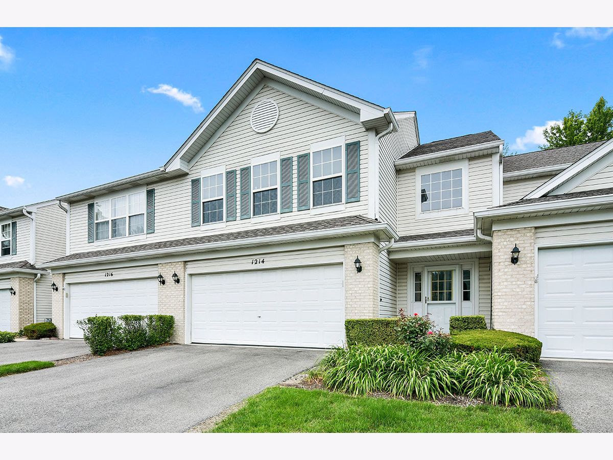 Townhomes & Condos Sold Windham Cove Crystal Lake Illinois, 1214 Hillsborough