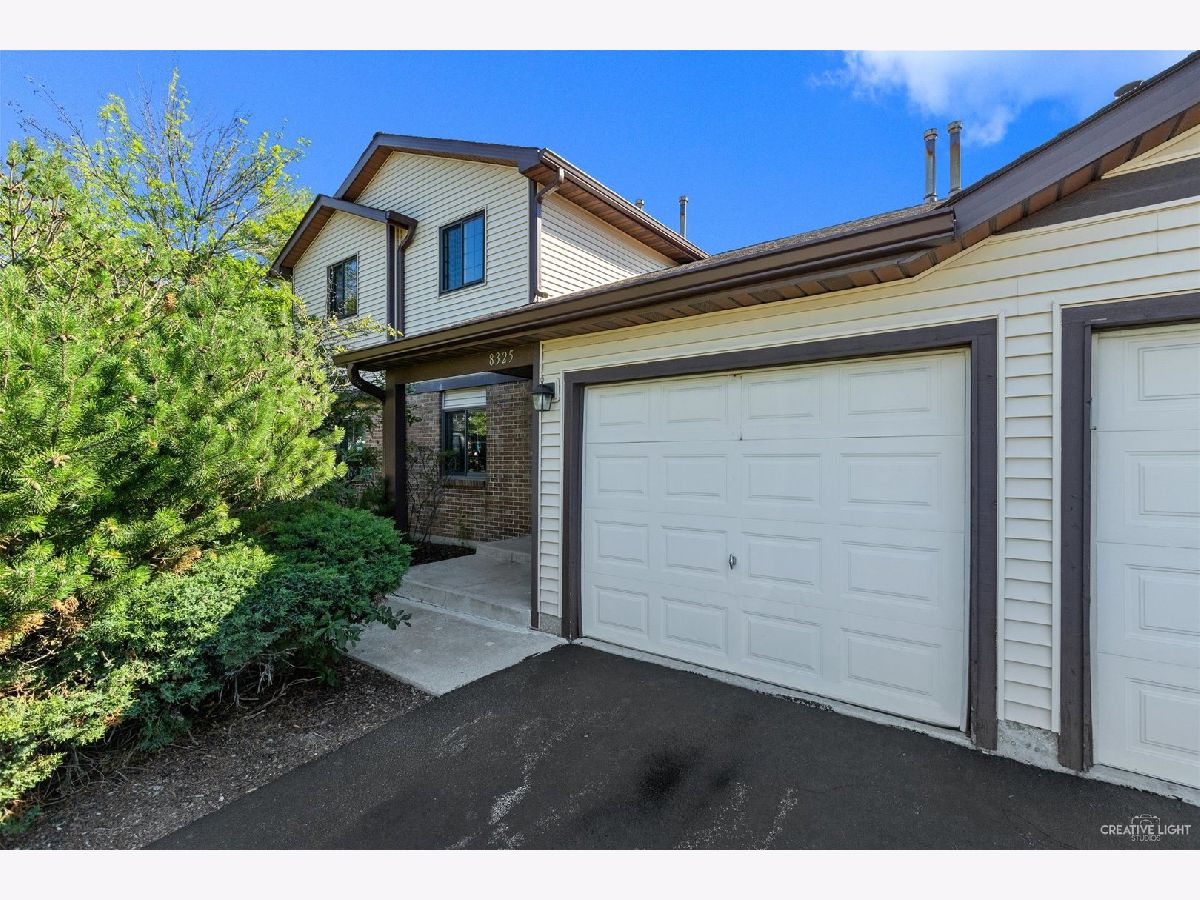Townhomes Sold Darien Point Darien Illinois, 8325 Highpoint