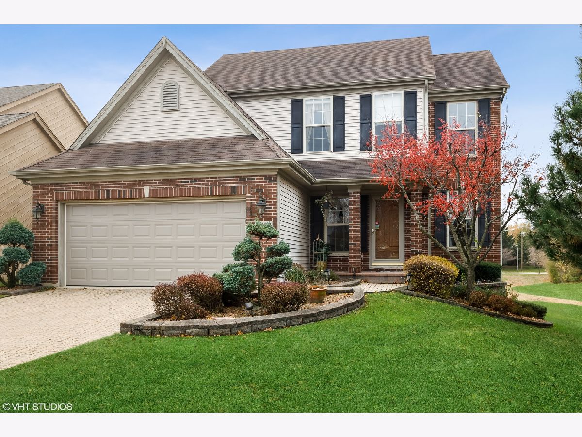 Homes Sold Doves Landing Woodridge Illinois, 8202 Mourning Dove