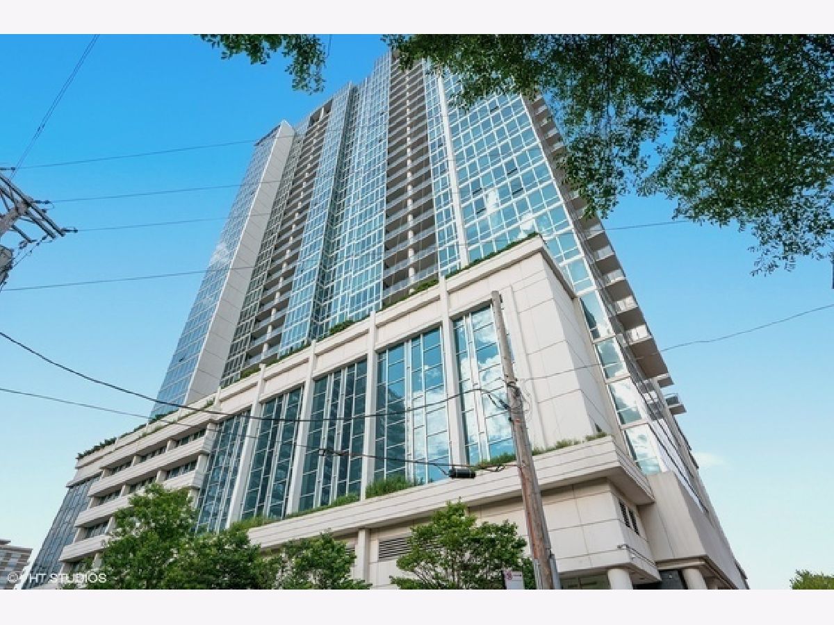 Condominiums Rented Adler Place Chicago Illinois, 1629 Prairie