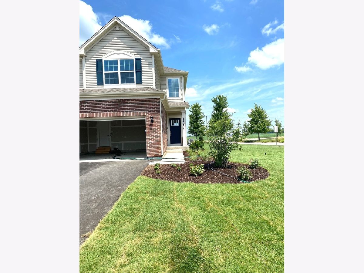 Condos & Townhomes & Homes Rented Stonegate Manhattan Illinois, 14934 Cyrus