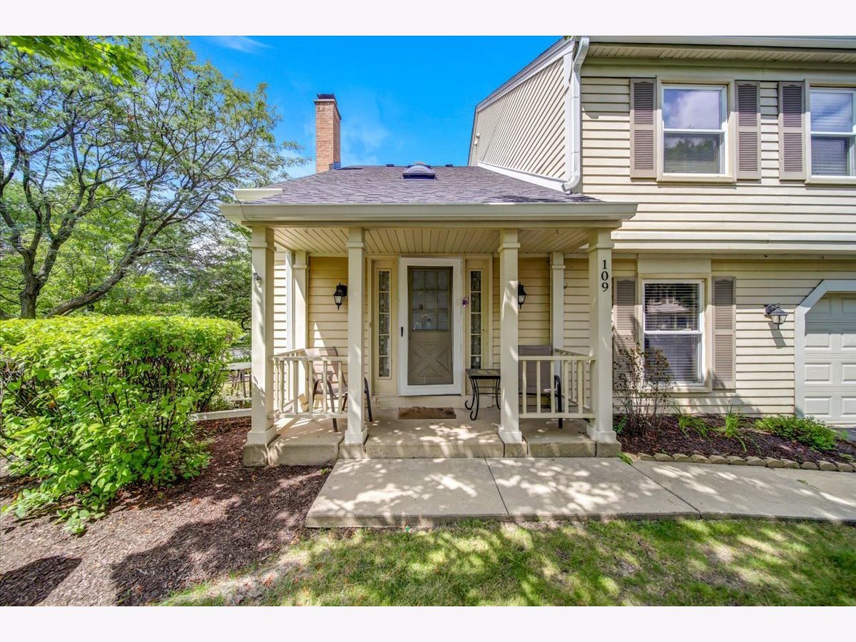 Townhomes Sold College Hill Rolling Meadows Illinois, 109 College