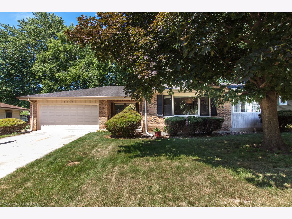 Homes Sold Parkview Estates Montgomery Illinois, 1319 Royal