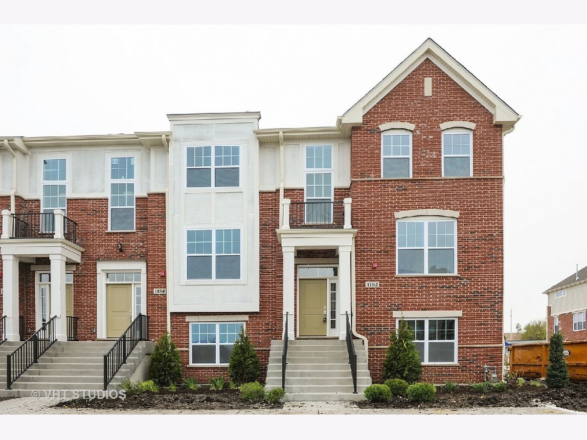 Townhomes Rented Lexington Row At Port Clinton Place Vernon Hills Illinois, 1152 Windward