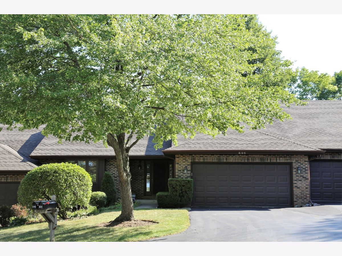 Townhomes Sold Spinney Run Gurnee Illinois, 846 Brian