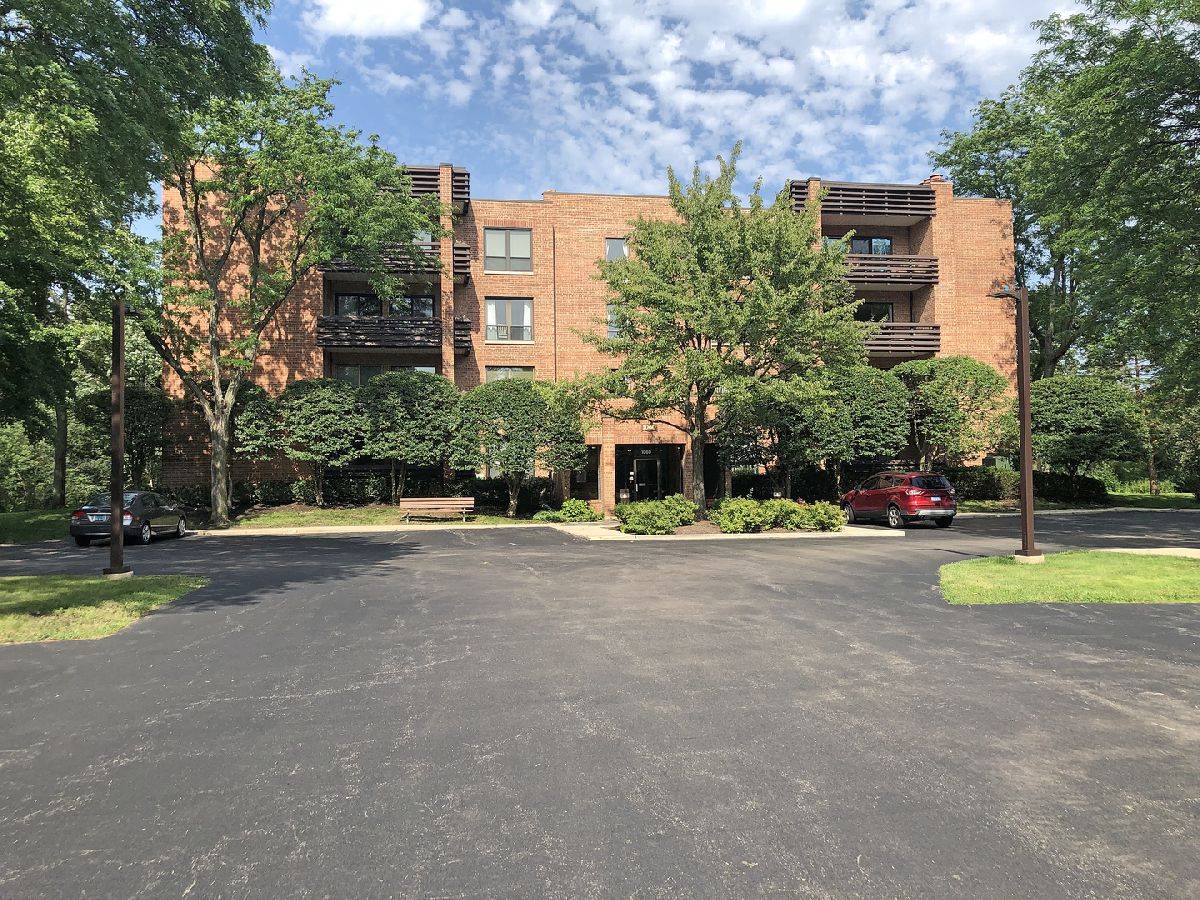 Condominiums Sold Shermer Square Northbrook Illinois, 1060 Shermer