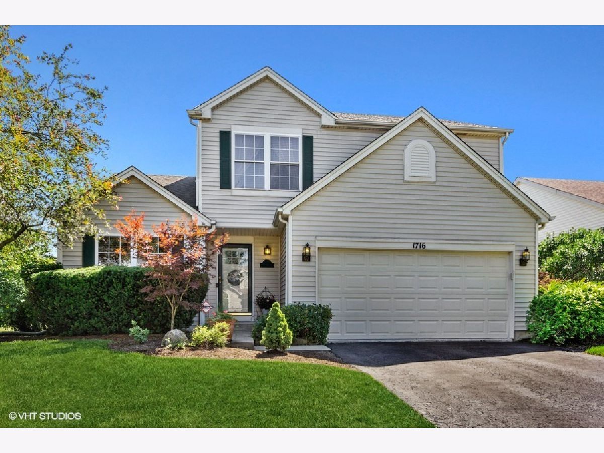 Homes Sold Wesmere Oaks Plainfield Illinois, 1716 Whispering Oaks