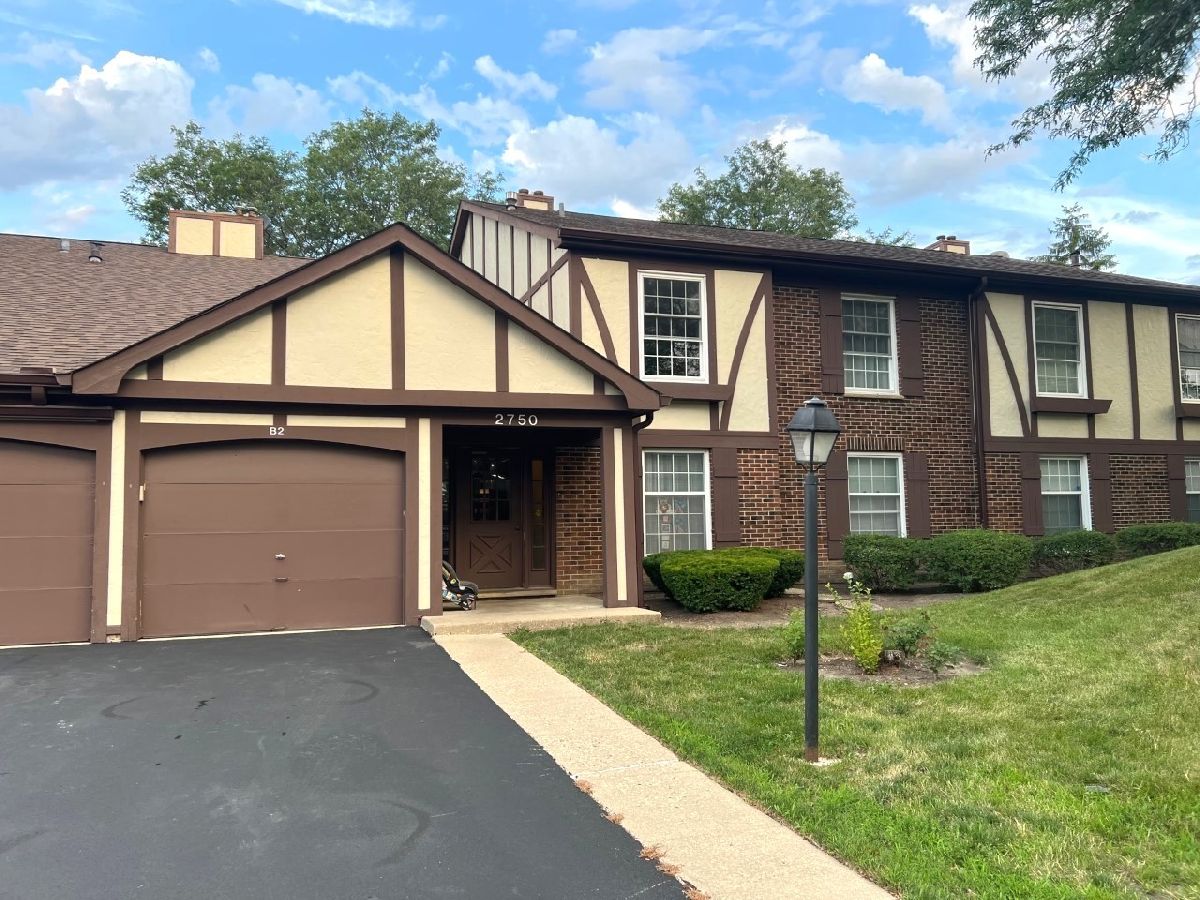 Condominiums & Homes Rented Willow Bend Rolling Meadows Illinois, 2750 Northampton