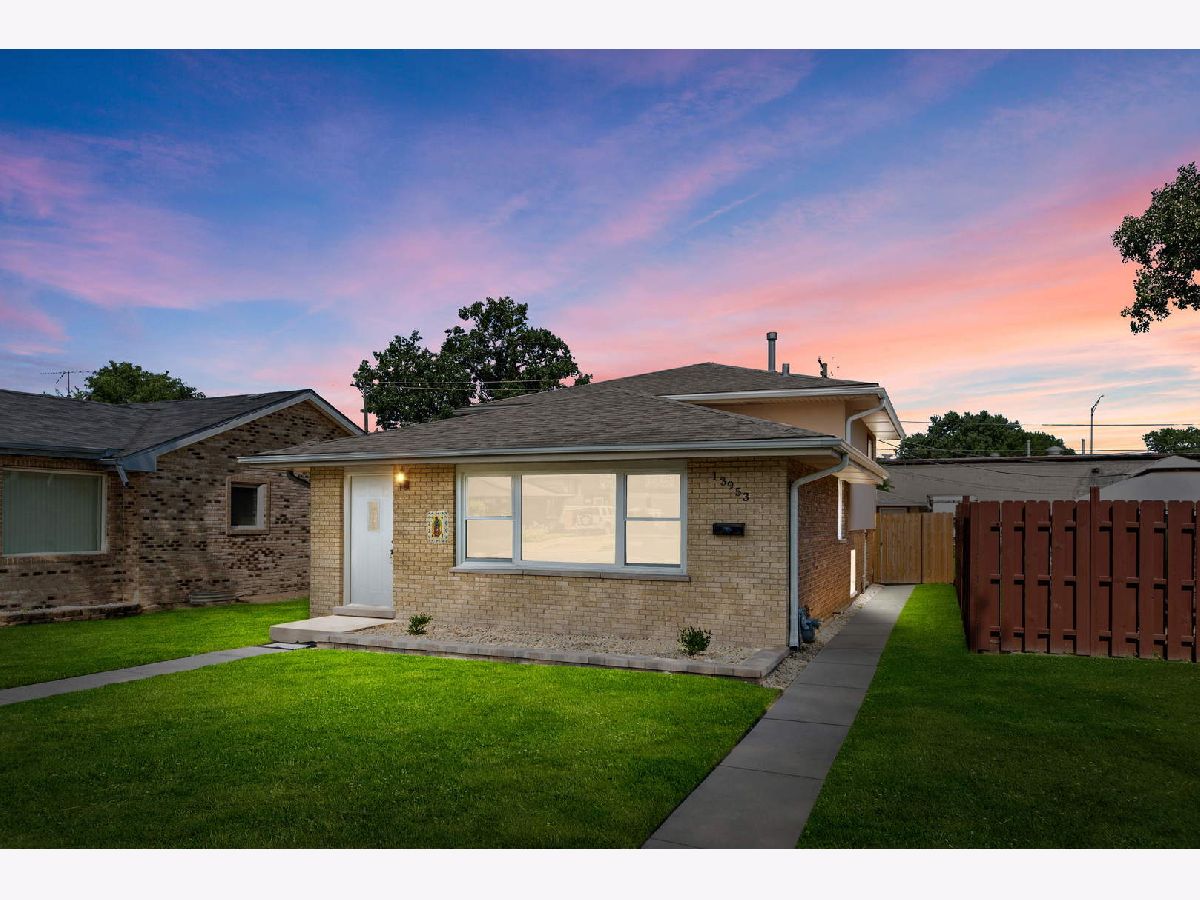 Homes & Condominiums Sold New Burnham Prairie Burnham Illinois, 13953 Hoxie