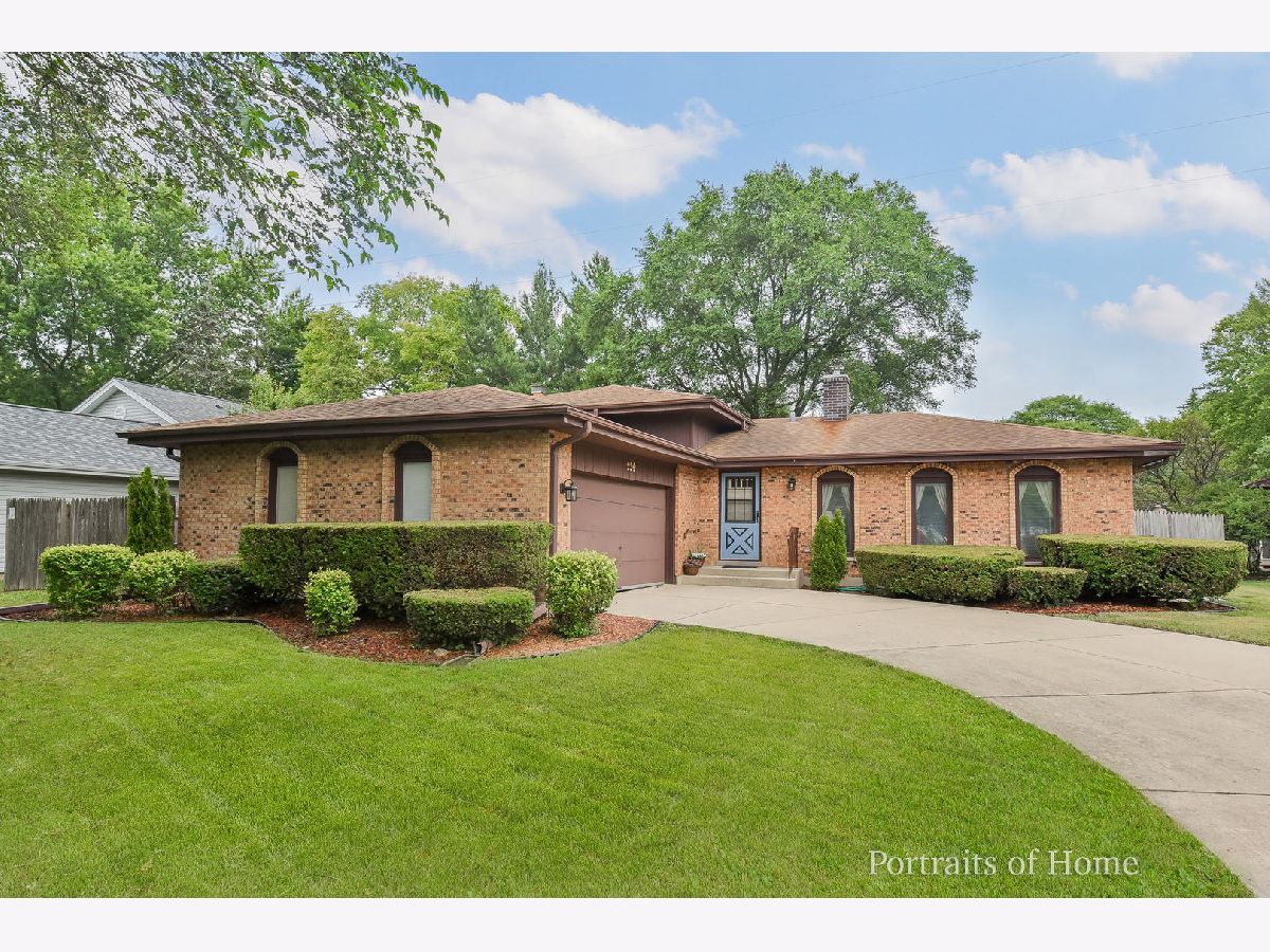 Homes Sold Bay Colony Naperville Illinois, 239 Bay Colony