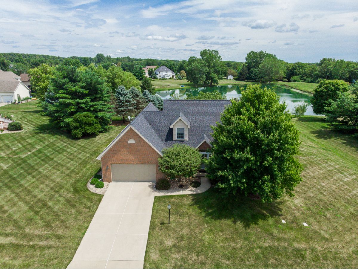 Homes Sold Hunters Knoll Bloomington Illinois, 16107 Huntington