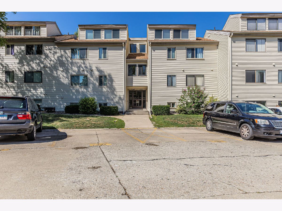 Condominiums & Homes Sold Colony West Champaign Illinois, 2205 Melrose