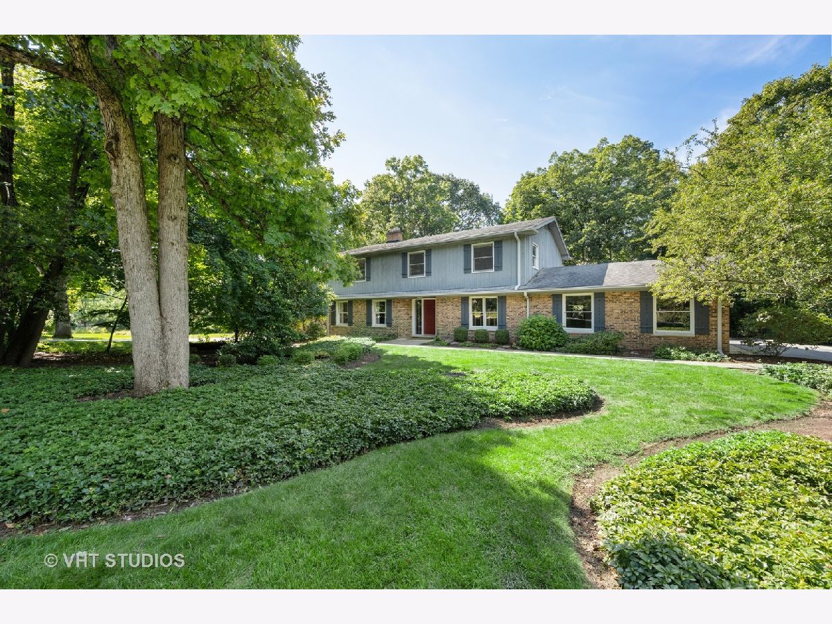 Homes & Condos & Townhomes Sold Wild Rose St Charles Illinois, 3N990 Thornapple