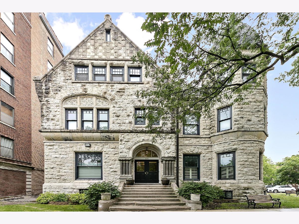 Condominiums Sold Observatory Condominiums Chicago Illinois, 4545 Drexel