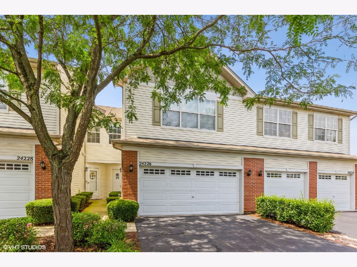 Townhomes & Condos Rented Walnut Creek Plainfield Illinois, 24226 Walnut