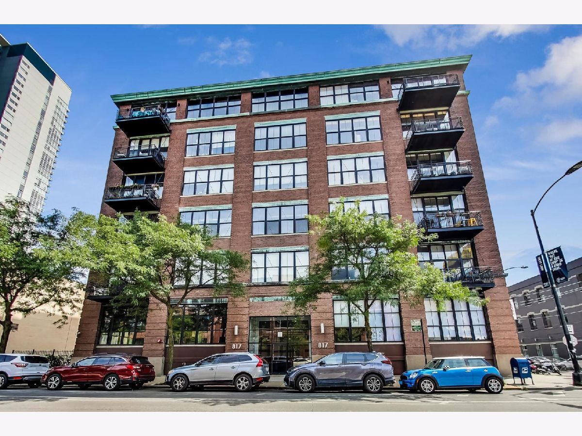 Condominiums Rented Washington Boulevard Lofts Chicago Illinois, 817 Washington