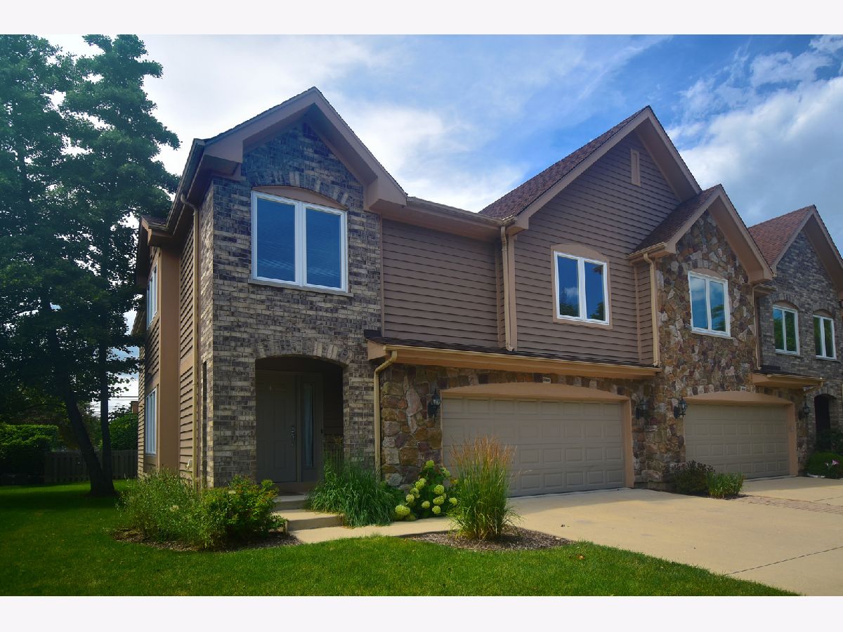 Townhomes Rented Noah's Landing Buffalo Grove Illinois, 2640 Chelsey