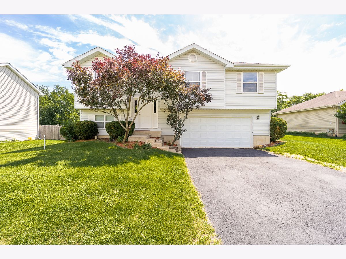 Homes & Condos & Townhomes Sold Meadowbrook Elwood Illinois, 906 Redwood
