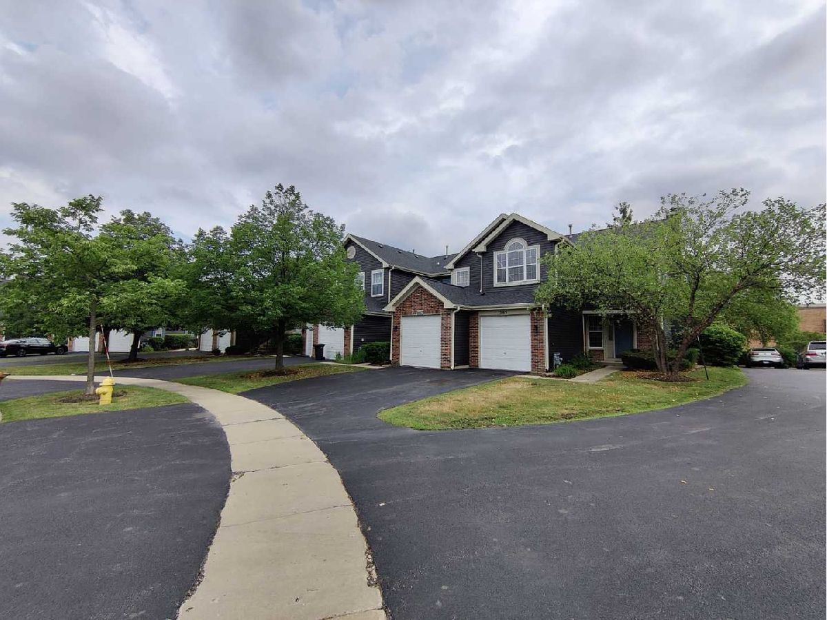 Townhomes Rented Hidden Glen Glendale Heights Illinois, 2165 Lake Ridge