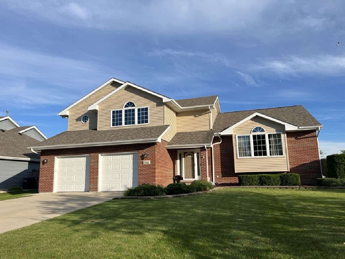 Homes & Condos & Townhomes Sold Heather Ridge Minooka Illinois, 506 Hannigan