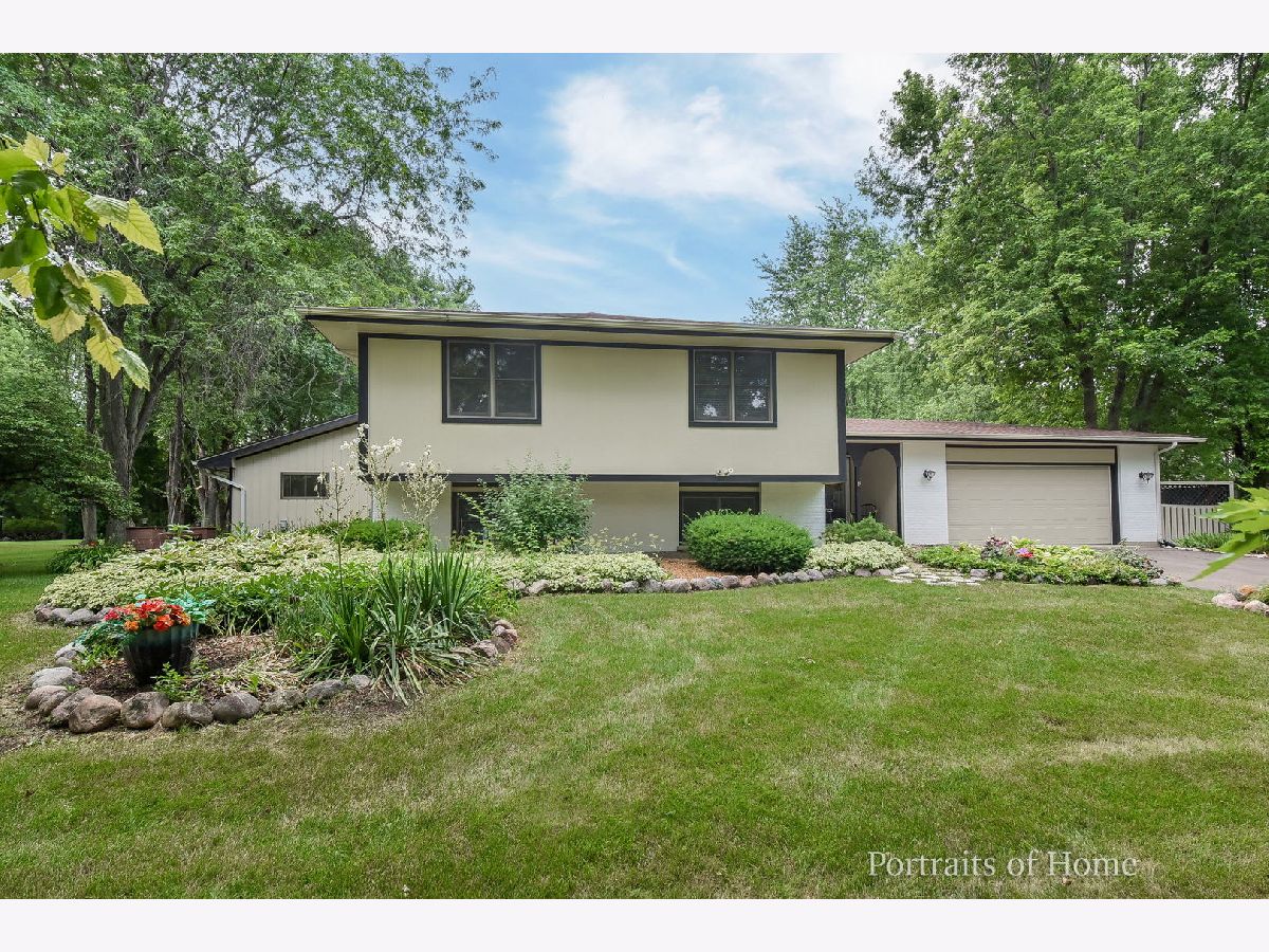 Homes Sold Appaloosa West Elburn Illinois, 2N420 Colt