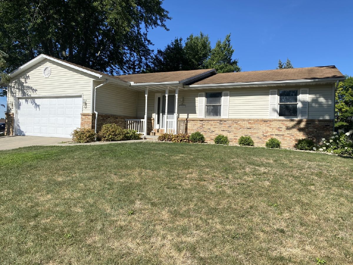 Homes Sold Suburban East Bloomington Illinois, 1302 Dianne